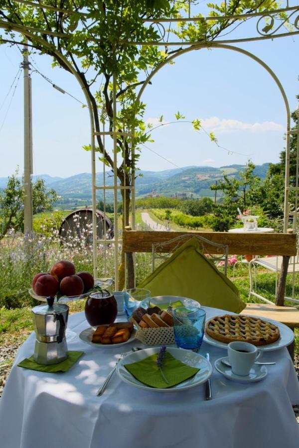Vila Tre Colline In Langa Bubbio Exteriér fotografie